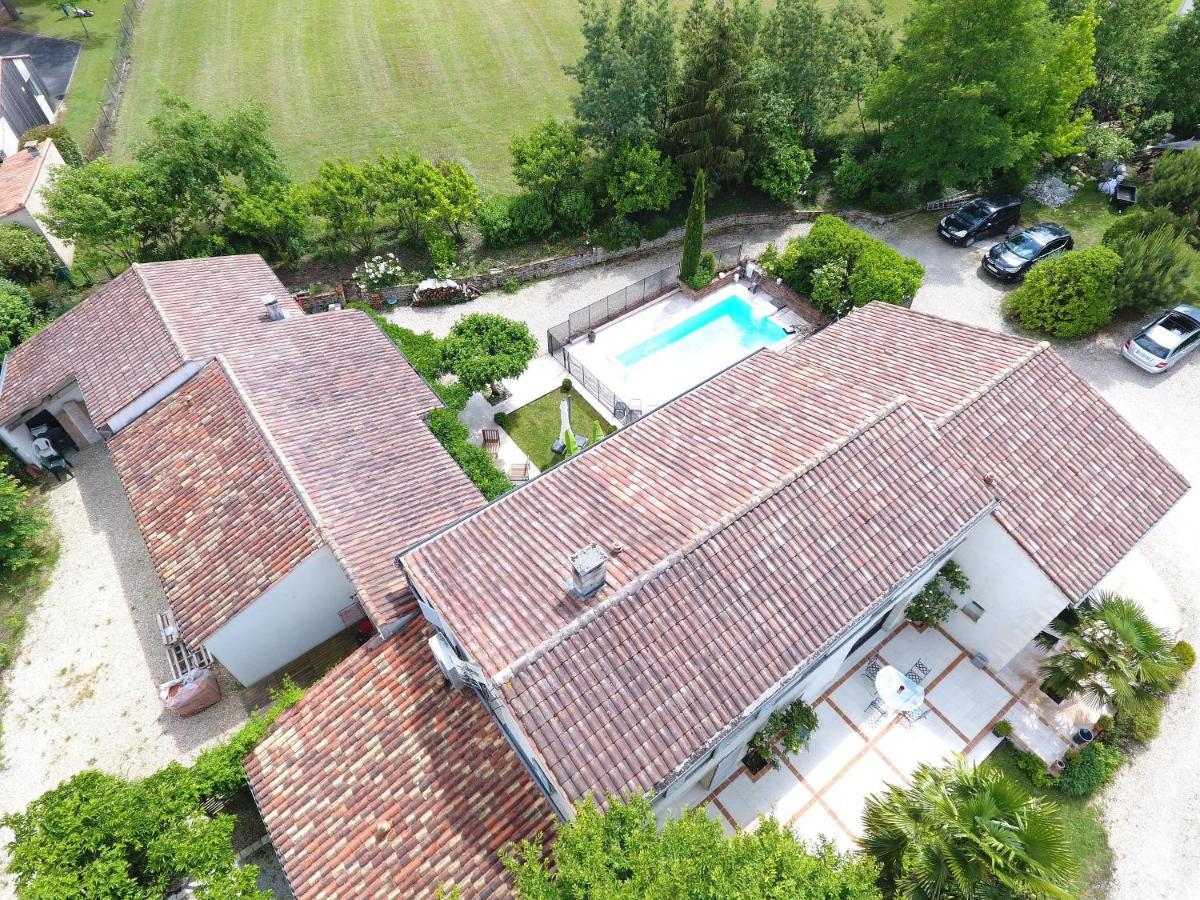 Le Logis De La Brumanderie - Saintes Fontcouverte (Charente-Maritime) Exterior foto