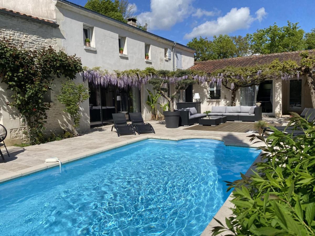 Le Logis De La Brumanderie - Saintes Fontcouverte (Charente-Maritime) Exterior foto