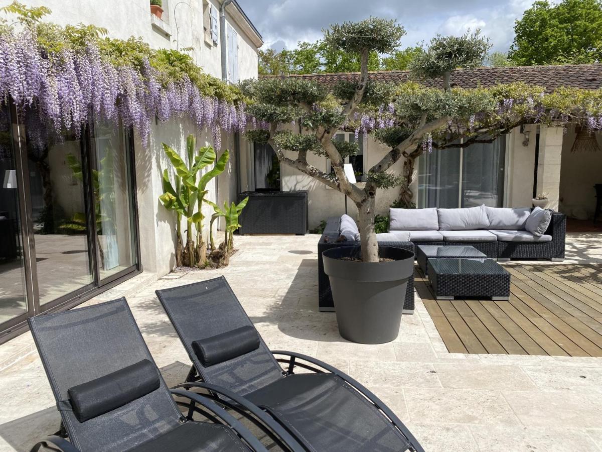 Le Logis De La Brumanderie - Saintes Fontcouverte (Charente-Maritime) Exterior foto