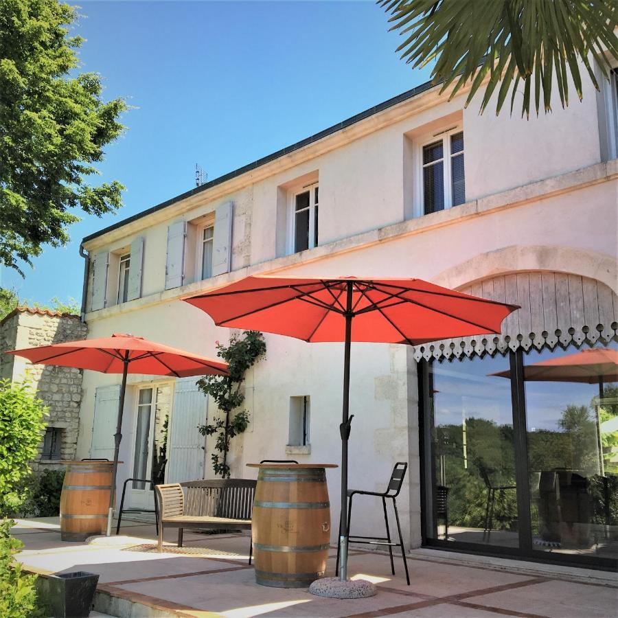 Le Logis De La Brumanderie - Saintes Fontcouverte (Charente-Maritime) Exterior foto