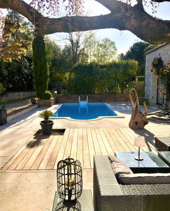 Le Logis De La Brumanderie - Saintes Fontcouverte (Charente-Maritime) Exterior foto