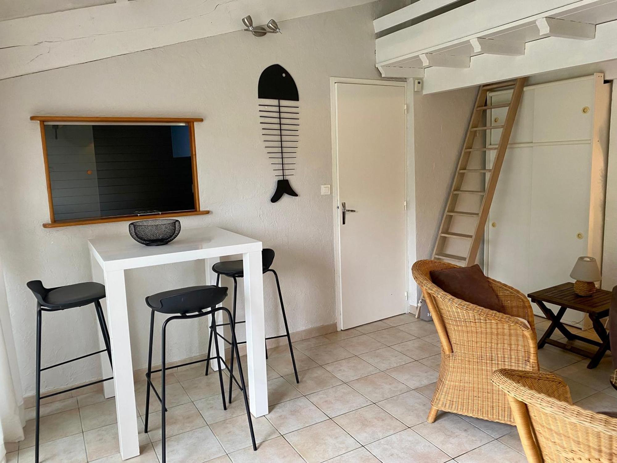 Le Logis De La Brumanderie - Saintes Fontcouverte (Charente-Maritime) Quarto foto