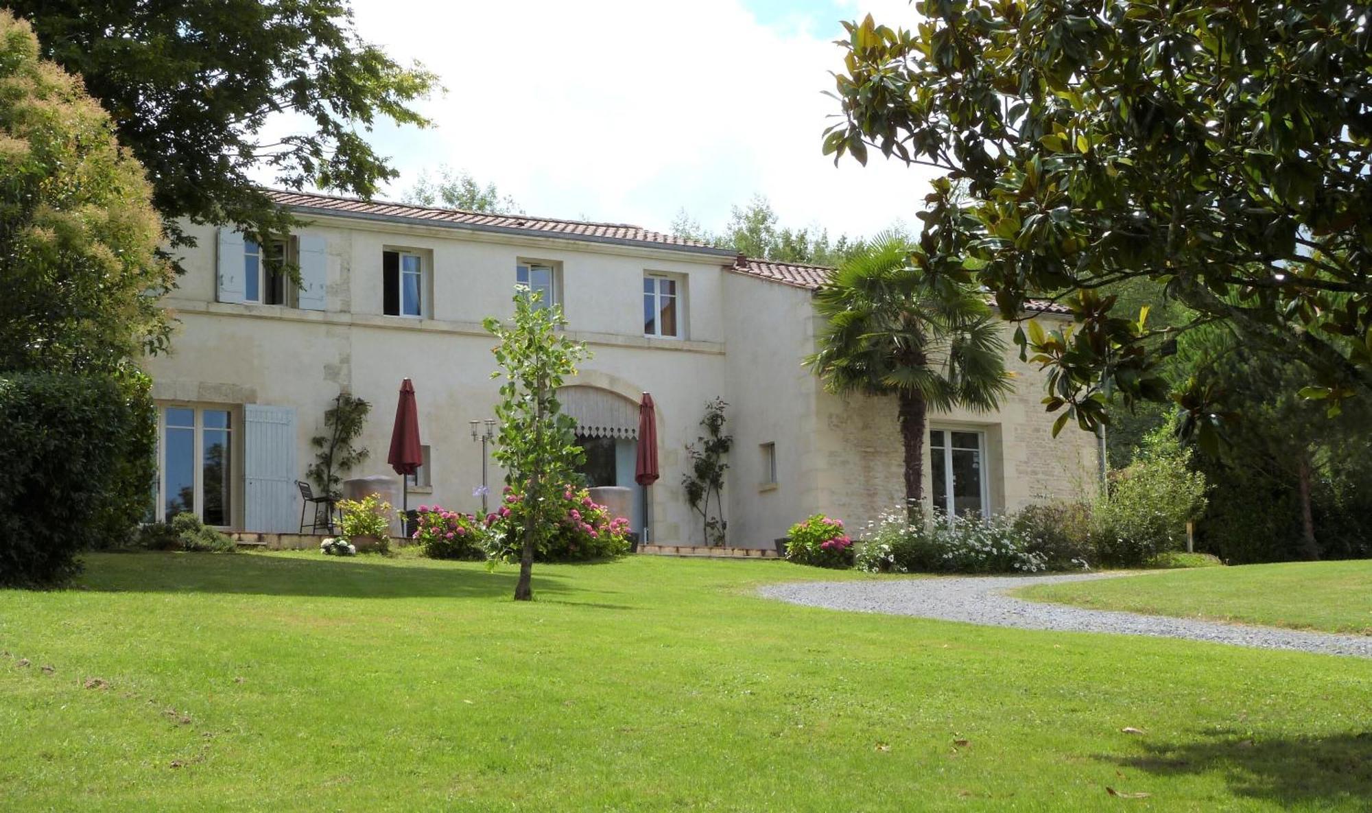Le Logis De La Brumanderie - Saintes Fontcouverte (Charente-Maritime) Exterior foto